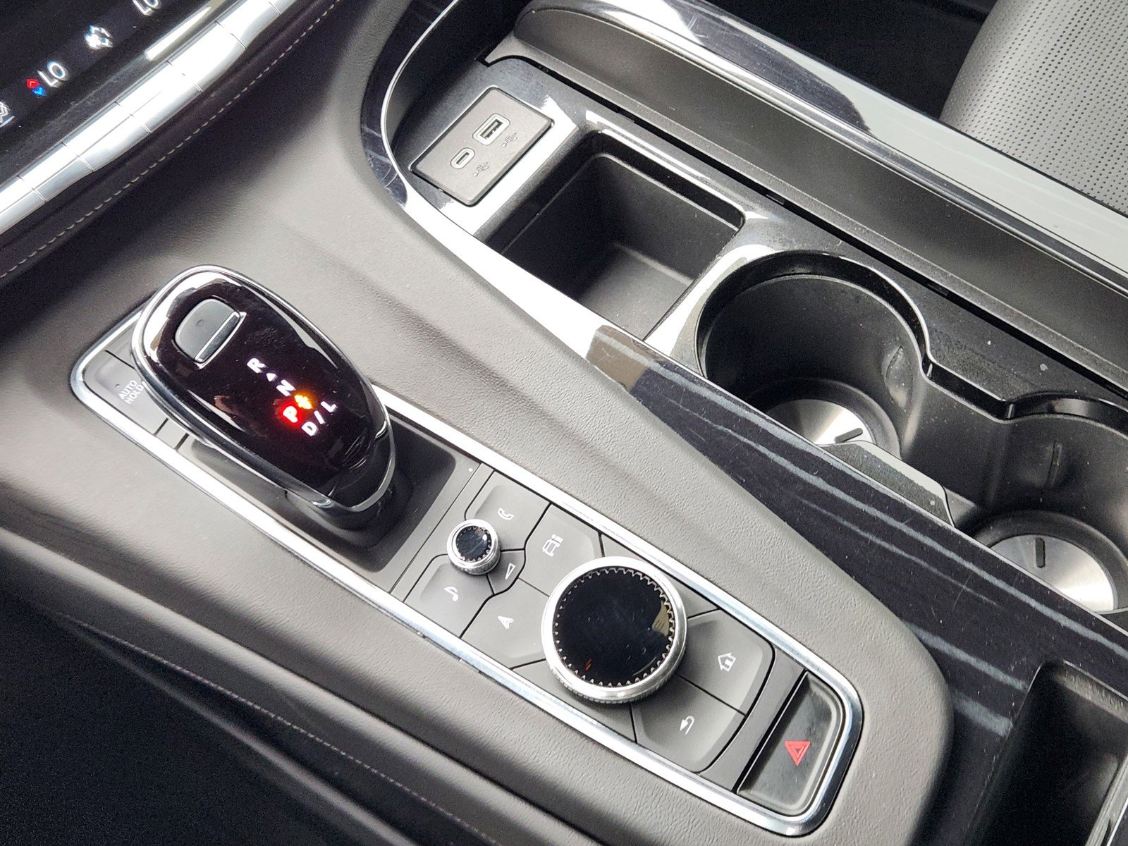 Certified 2024 Cadillac Escalade Sport w/ LPO, ONYX Package image 18