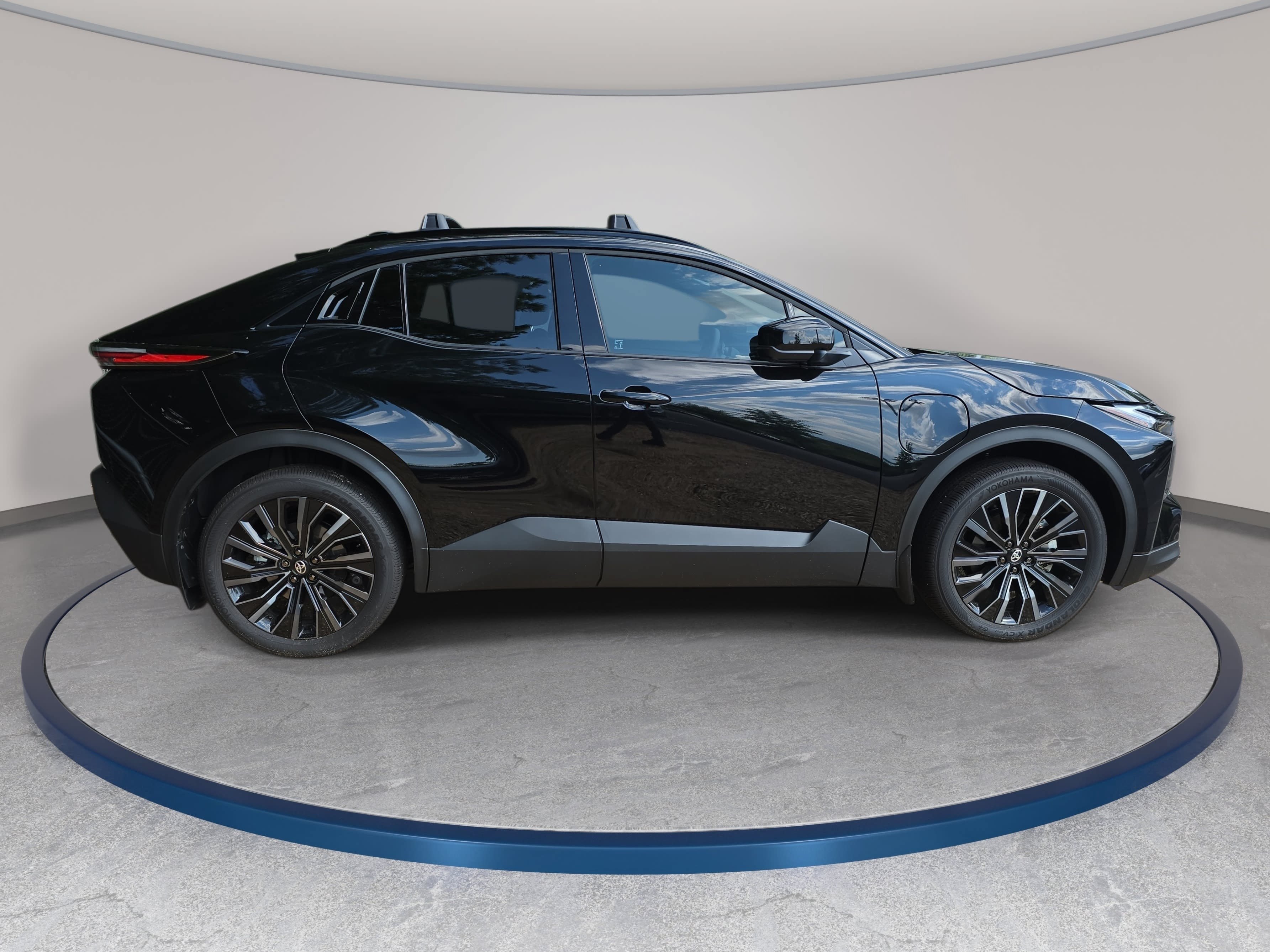 New 2026 Toyota C-HR AWD/4WD image 4