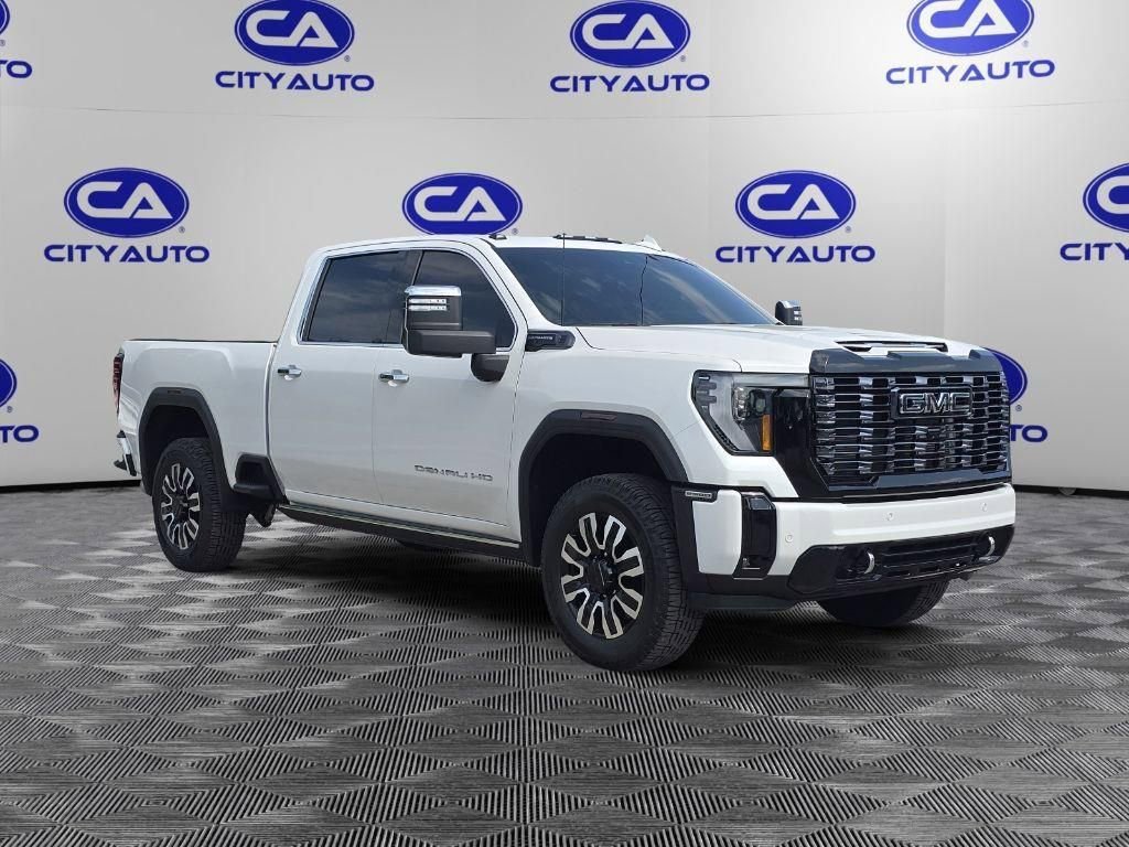 Used 2025 GMC Sierra 2500 Denali Ultimate w/ Snow Plow Prep/Camper Package image 2