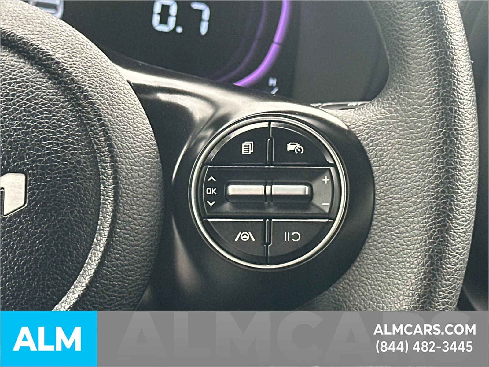 Used 2025 Kia Soul LX w/ LX Technology Package FWD image 29