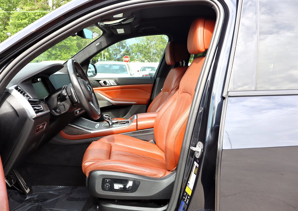 Used 2020 BMW X7 M50i AWD/4WD image 21