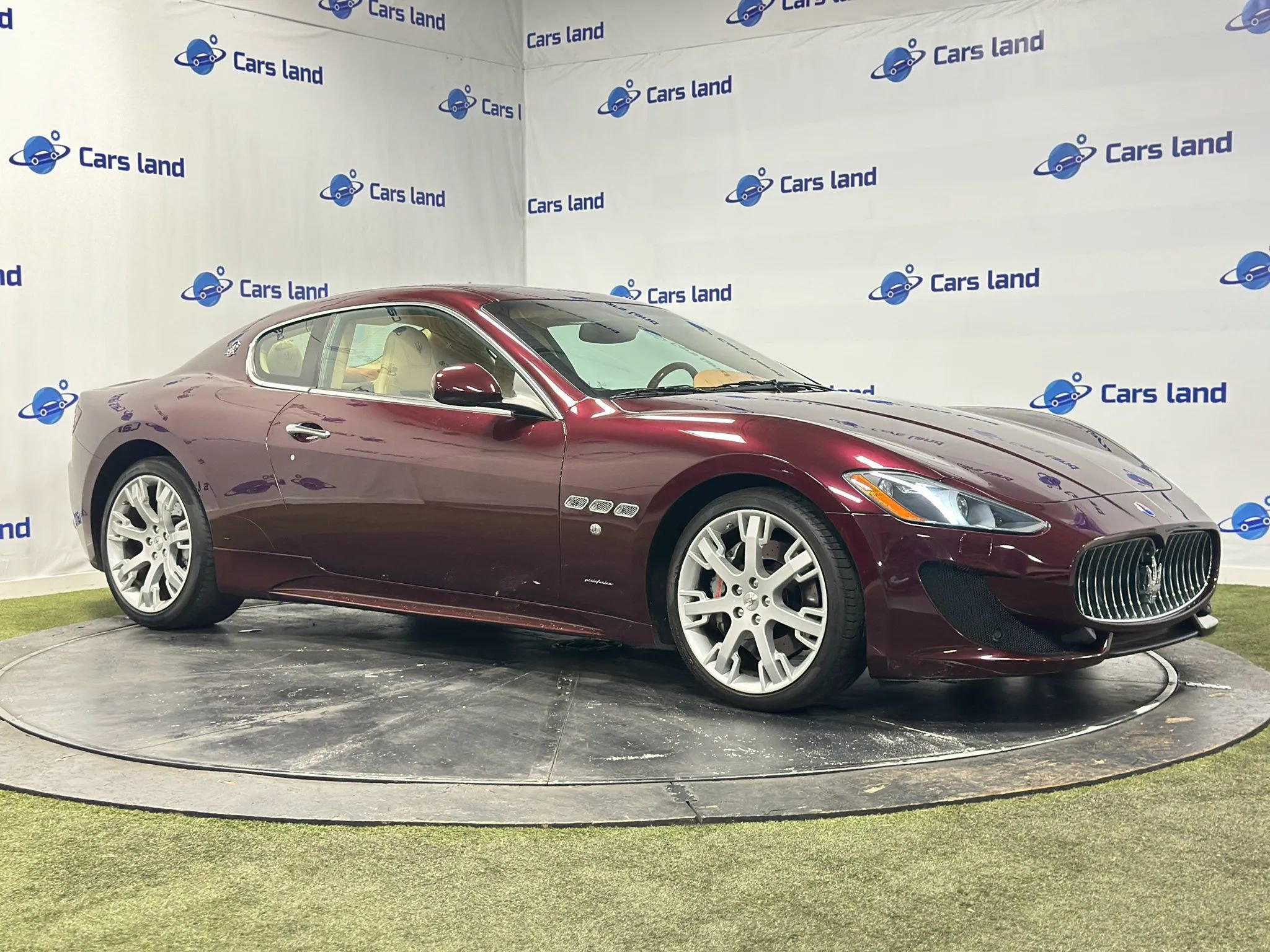 Used 2013 Maserati GranTurismo Sport RWD image 2