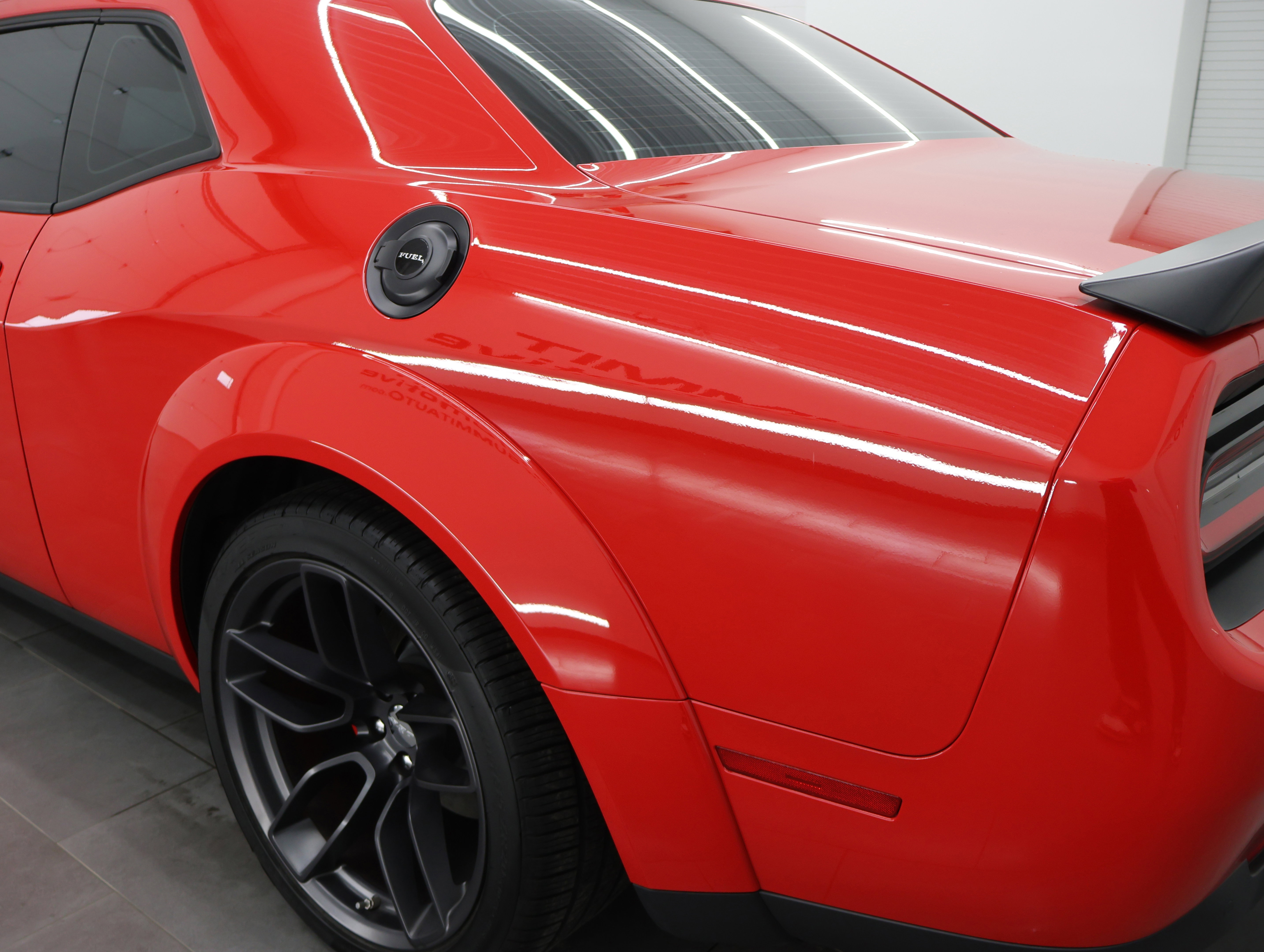 Used 2018 Dodge Challenger SRT Hellcat RWD image 34