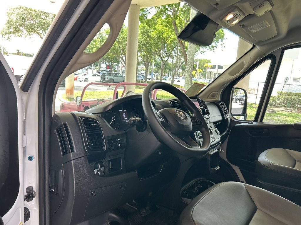 Used 2025 RAM ProMaster 2500 w/ Convenience Group FWD image 7