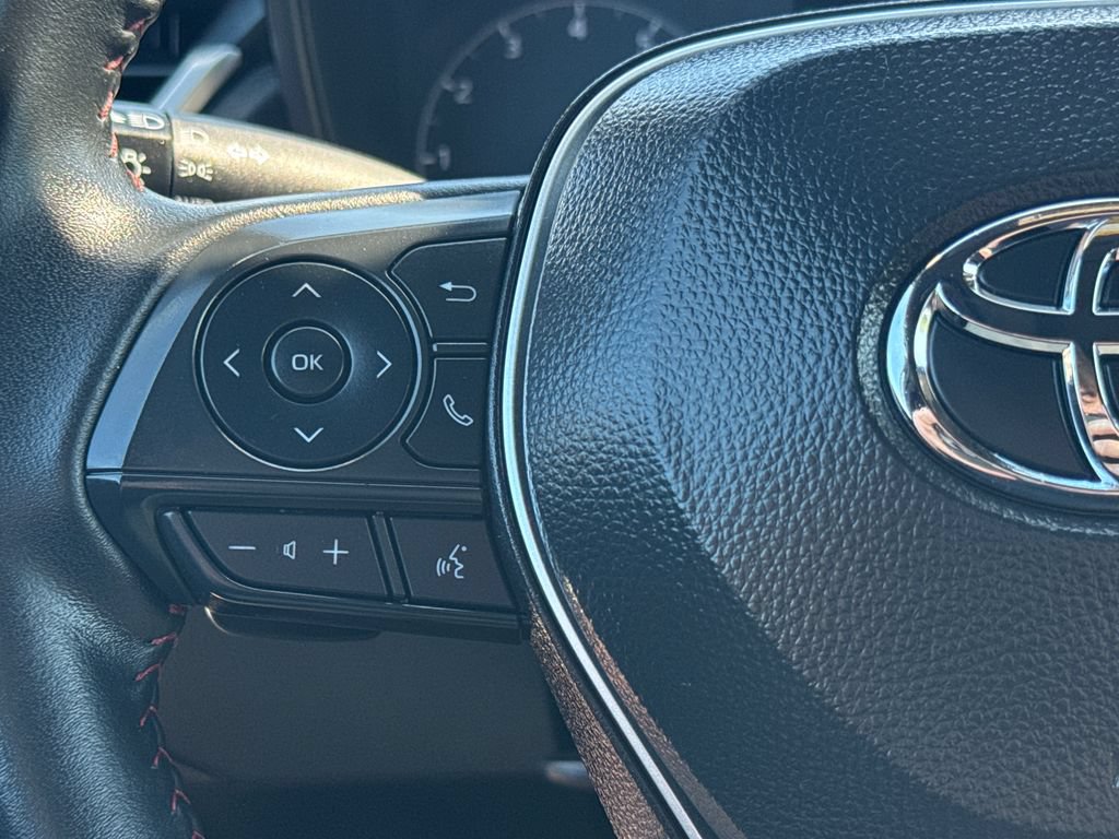 Used 2025 Toyota Corolla Cross AWD Hybrid w/ Moonroof Package image 19