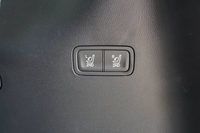 Used 2025 Hyundai Santa Fe SEL FWD image 9