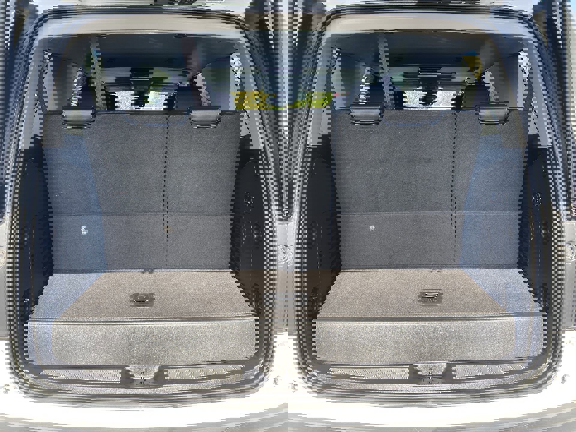 Used 2016 Chevrolet Tahoe LTZ image 31