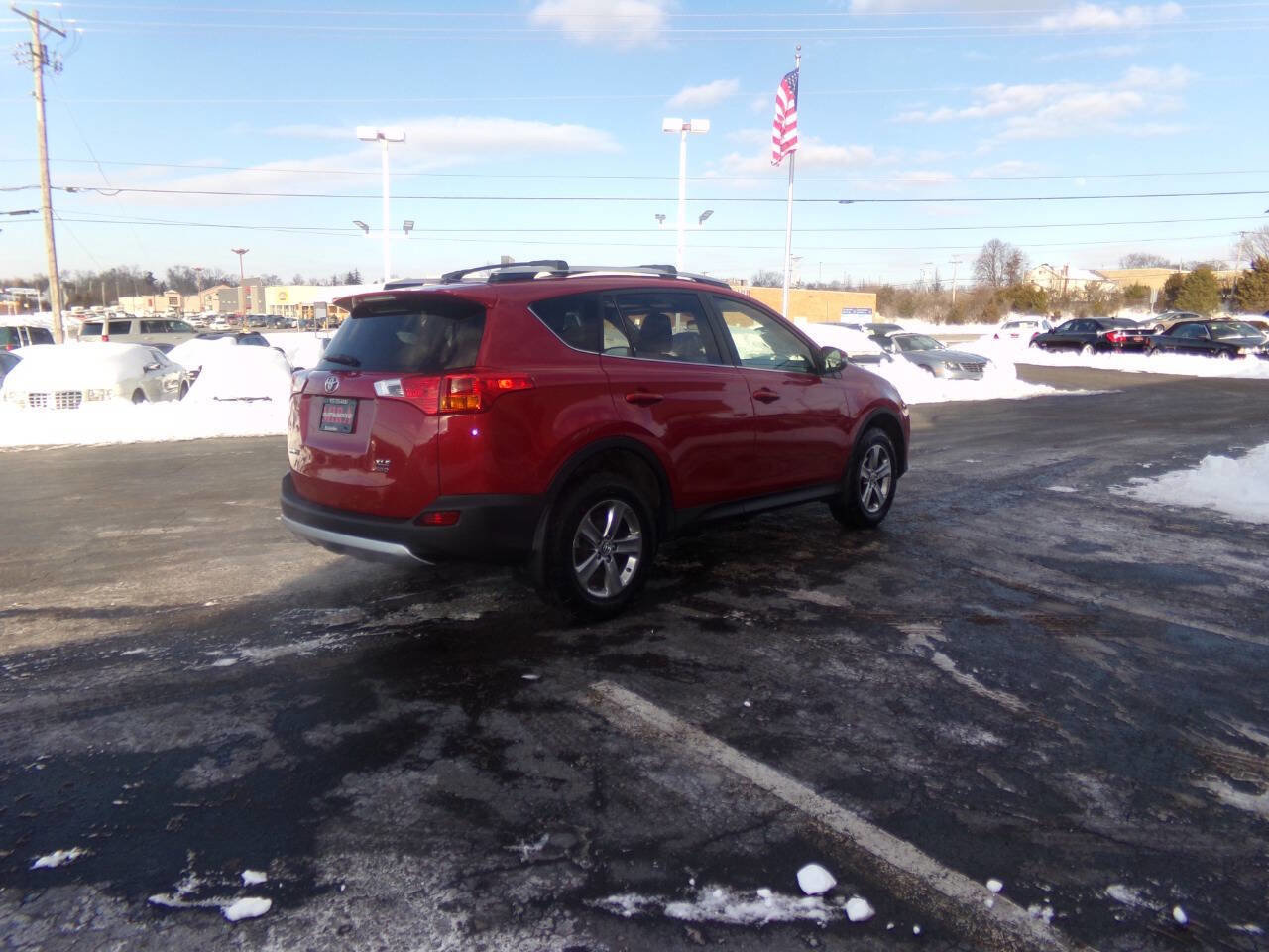Used 2015 Toyota RAV4 XLE w/ Outdoor Package AWD/4WD image 6