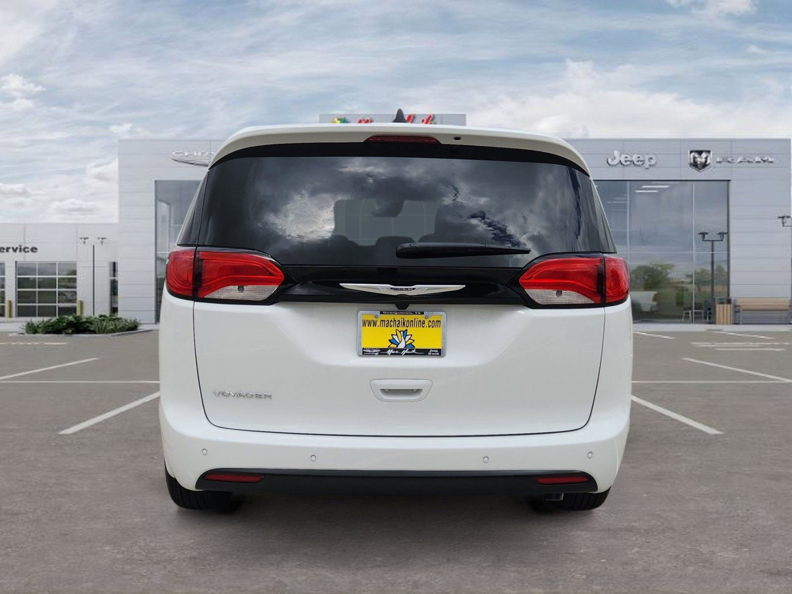 New 2026 Chrysler Voyager LX image 4