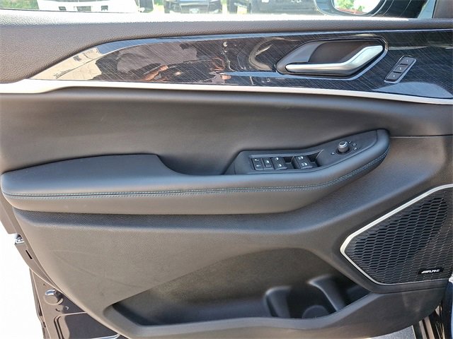 Used 2022 Jeep Grand Cherokee Trailhawk w/ Advanced Protech Group II image 9