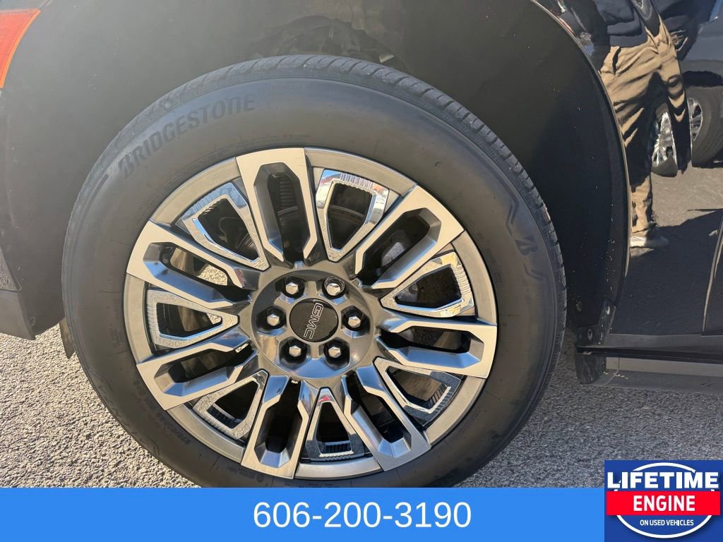 Used 2023 GMC Yukon Denali Ultimate AWD/4WD image 14