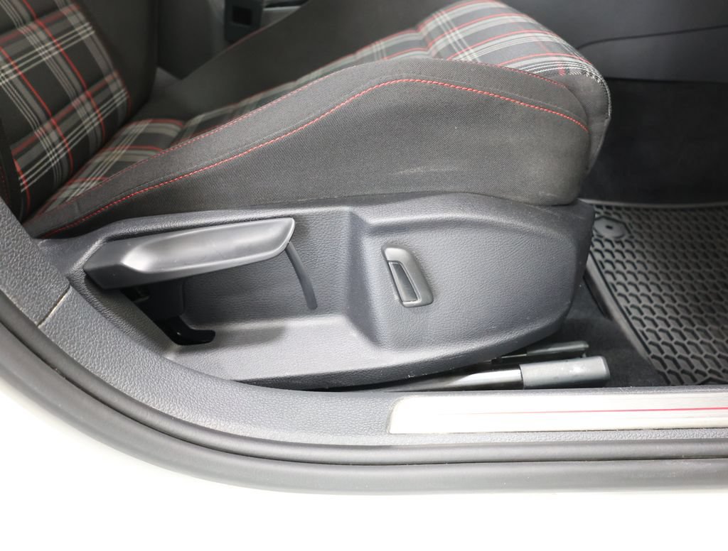 Used 2017 Volkswagen GTI Sport FWD image 22