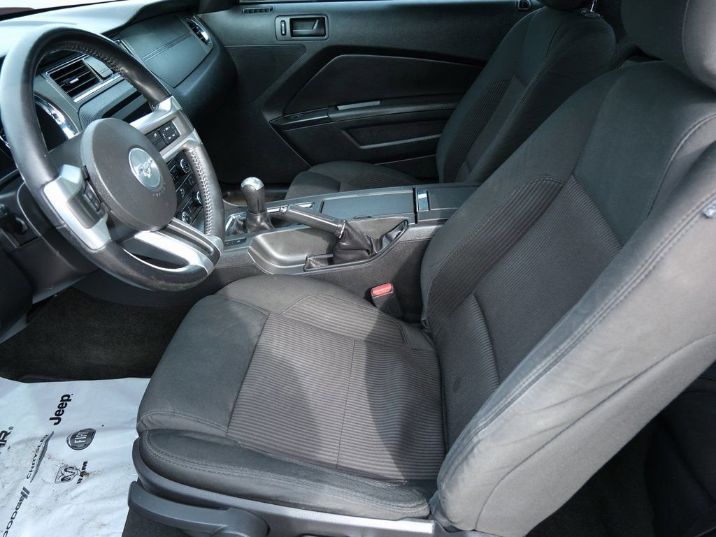 Used 2014 Ford Mustang Coupe image 5