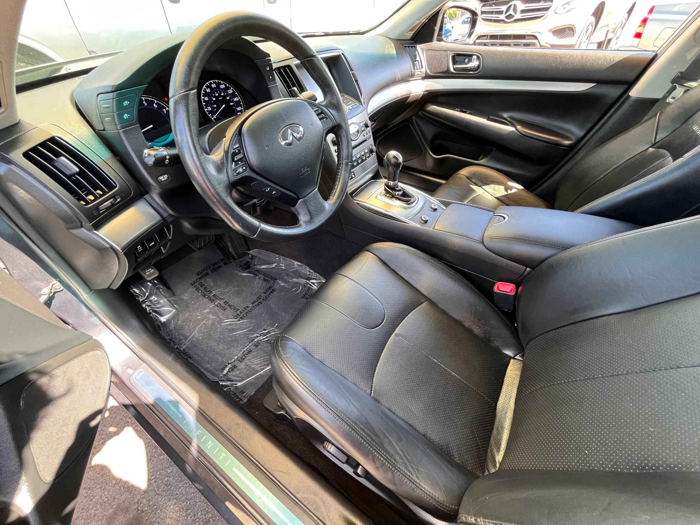 Used 2012 INFINITI G25 Journey RWD image 8
