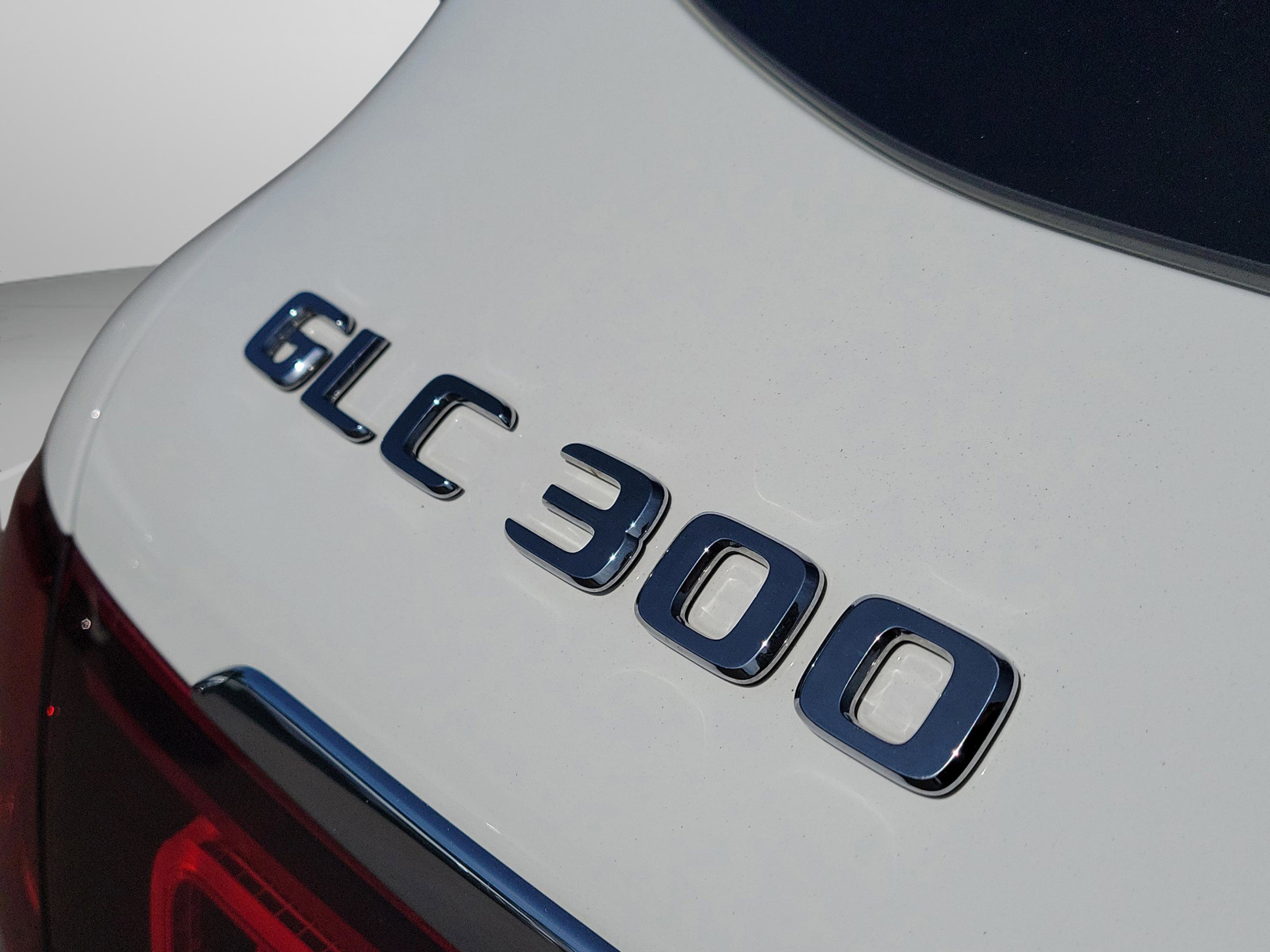 Certified 2022 Mercedes-Benz GLC 300 4MATIC image 33