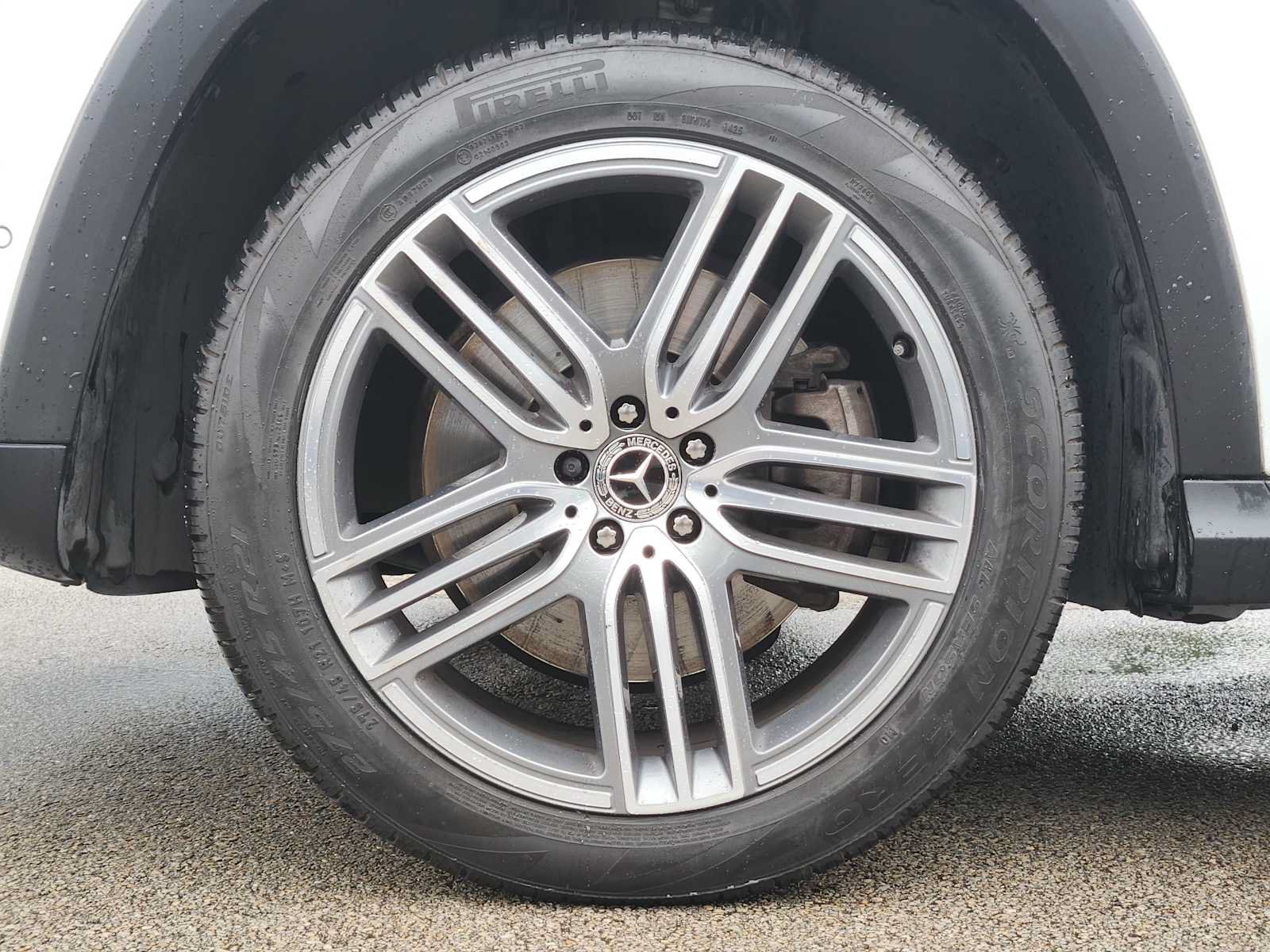 Used 2025 Mercedes-Benz GLS 450 4MATIC image 9