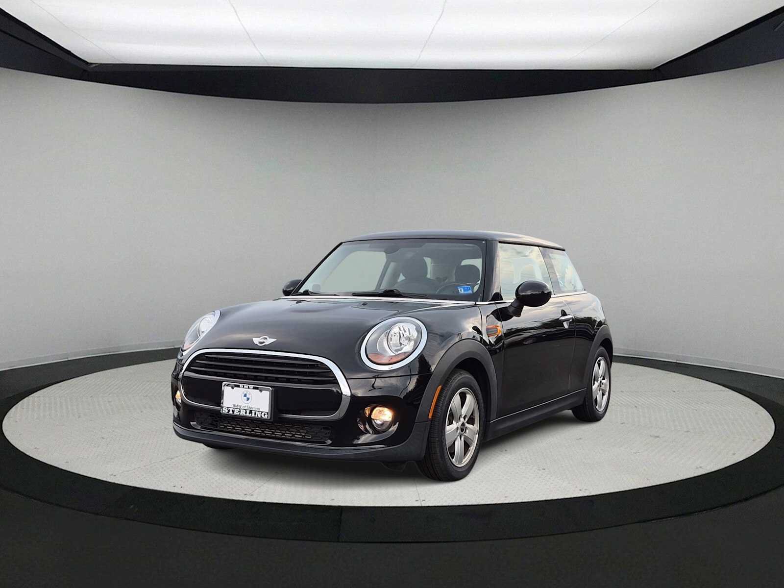 Used 2018 MINI Cooper 2-Door Hardtop FWD image 4