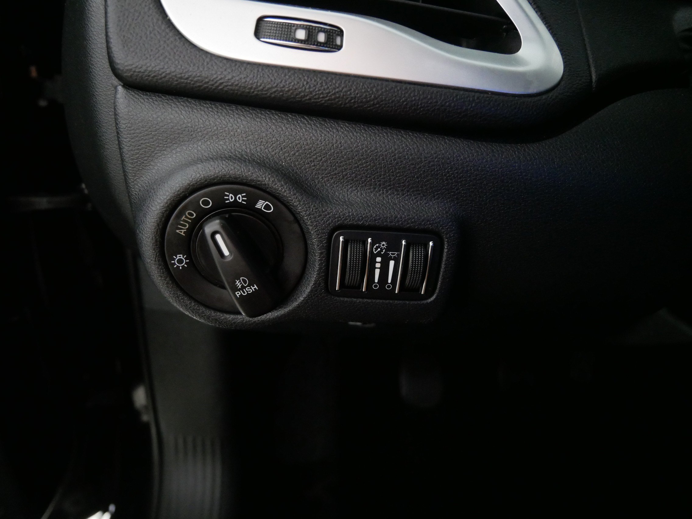 Used 2014 Dodge Dart SXT w/ Sun/Sound Group FWD image 26