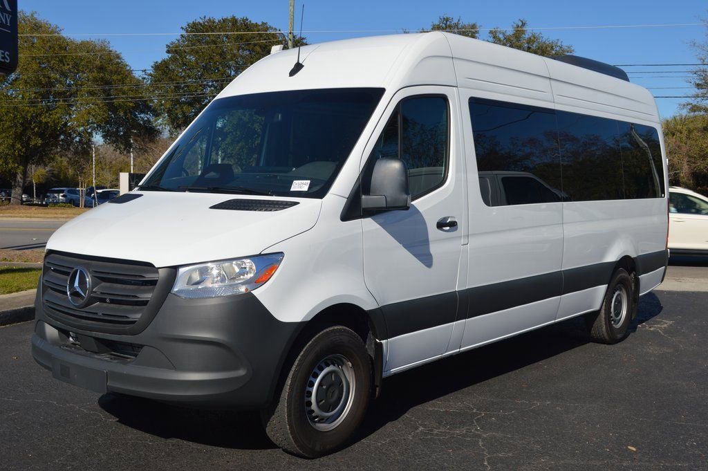 Used 2025 Mercedes-Benz Sprinter 2500 image 5