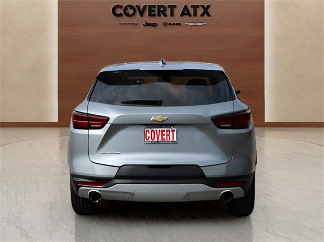 Used 2025 Chevrolet Blazer LT image 4