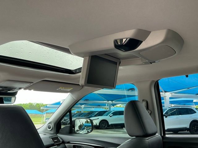 Used 2022 Honda Pilot Touring image 12