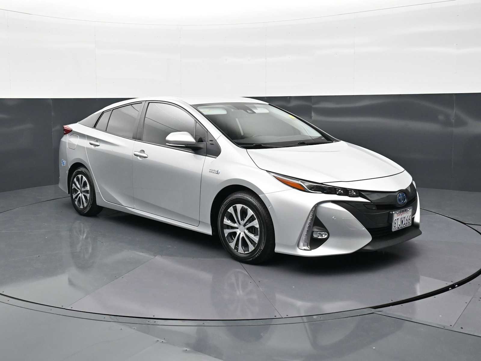 Used 2021 Toyota Prius Prime Limited image 3