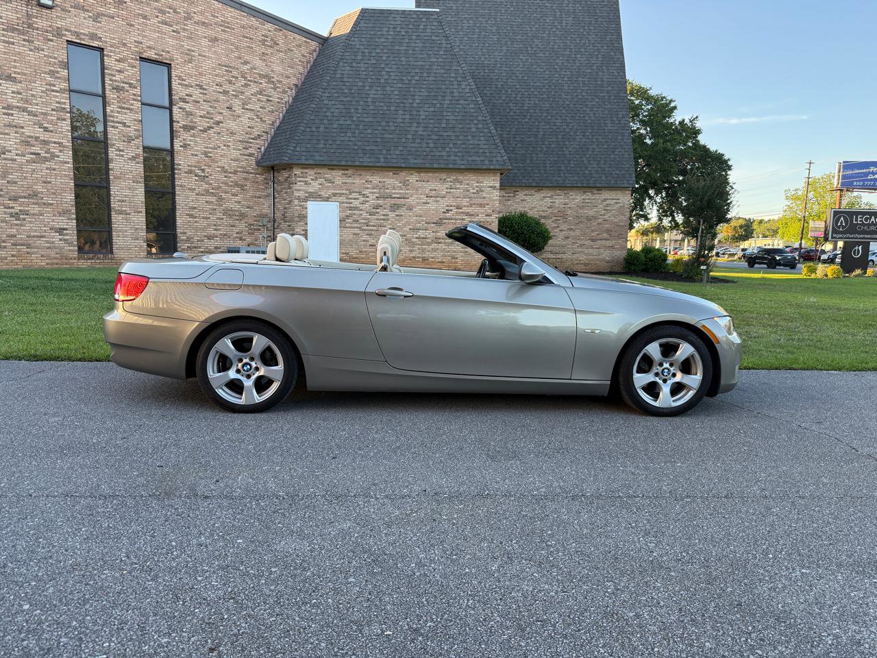 Used 2008 BMW 328i Convertible RWD image 5