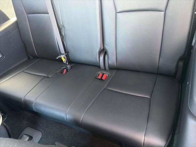 Certified 2025 Toyota Highlander XLE FWD image 29