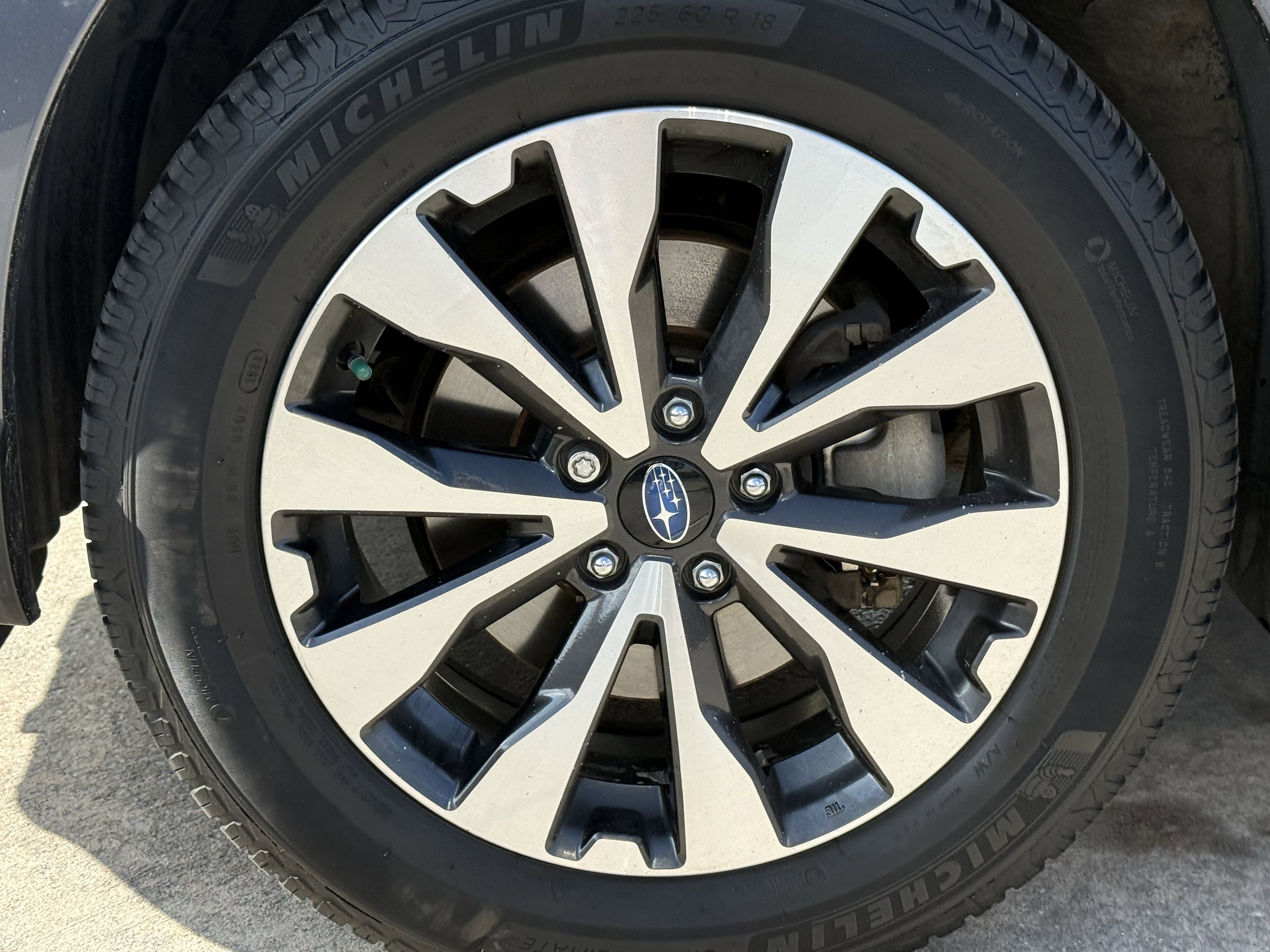 Used 2017 Subaru Outback 2.5i Limited image 12