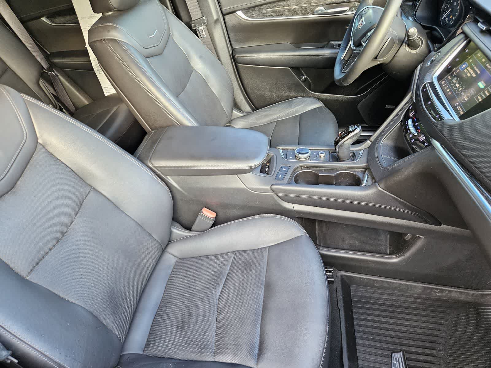 Used 2020 Cadillac XT5 Premium Luxury FWD image 12