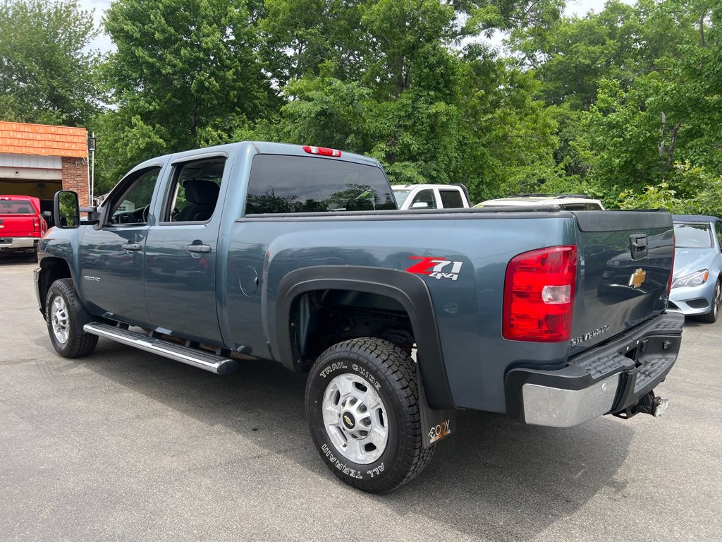 Used 2013 Chevrolet Silverado 2500 LT w/ Interior Plus Package AWD/4WD image 2