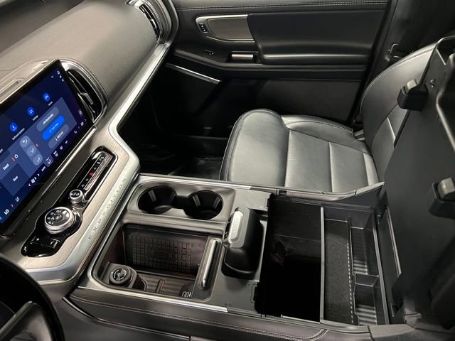 Used 2025 Ford Expedition Max Platinum AWD/4WD image 38