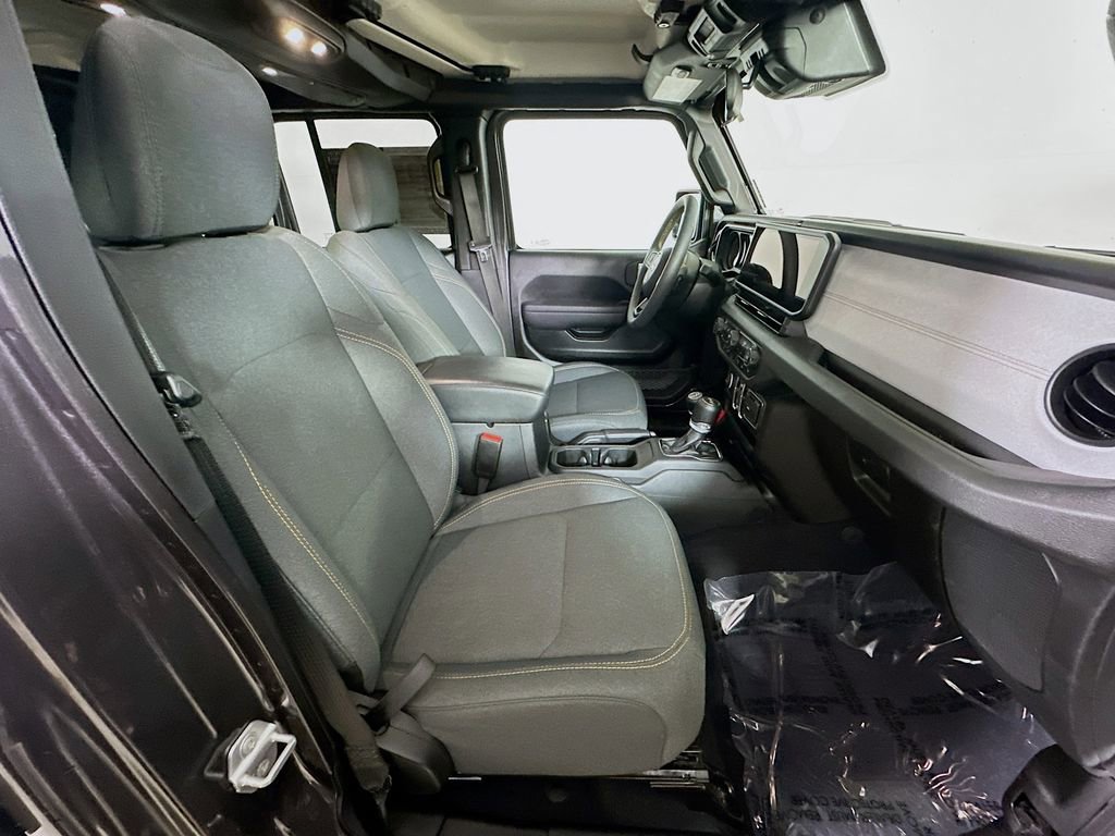 Used 2024 Jeep Wrangler Sport S image 12