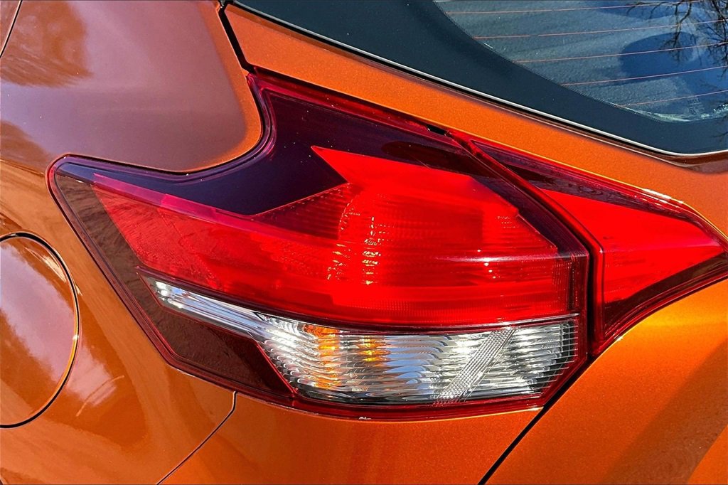 Used 2019 Nissan Kicks SR w/ SR Premium Package image 21