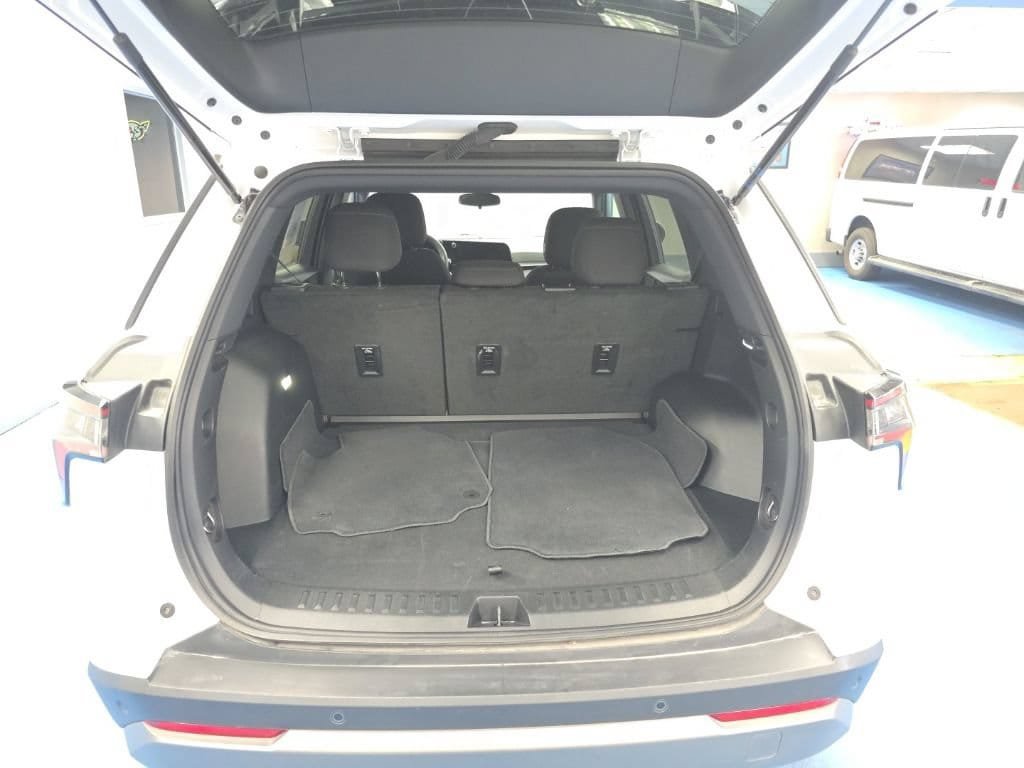 Certified 2026 Chevrolet Equinox LT FWD image 9