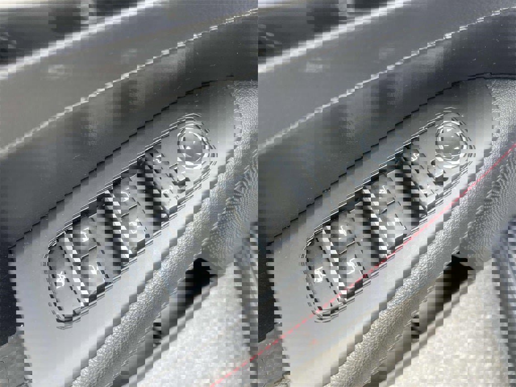 Used 2023 Kia Forte GT image 16