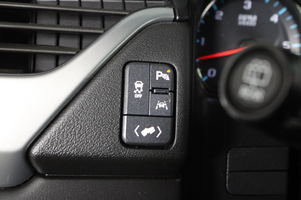 Used 2019 Chevrolet Suburban LT RWD image 22