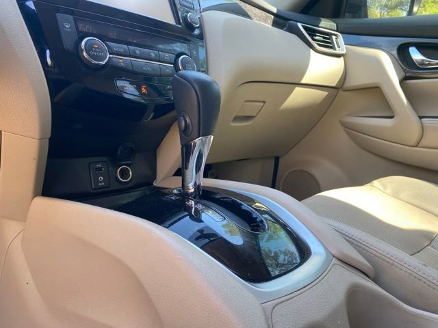 Used 2016 Nissan Rogue SL w/ SL Premium Package image 18