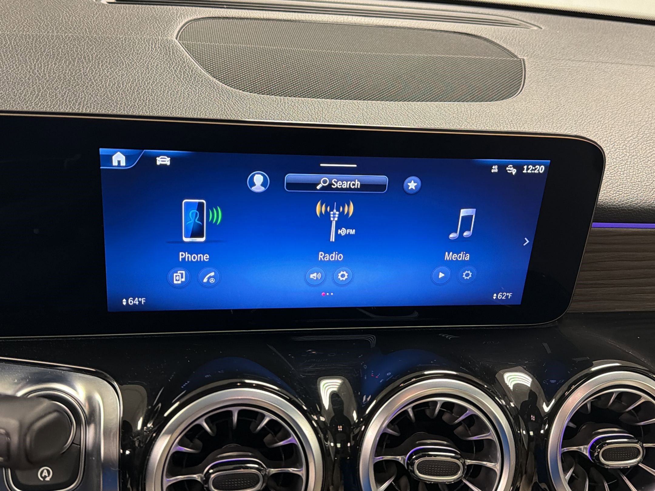 Used 2025 Mercedes-Benz GLB 250 image 25