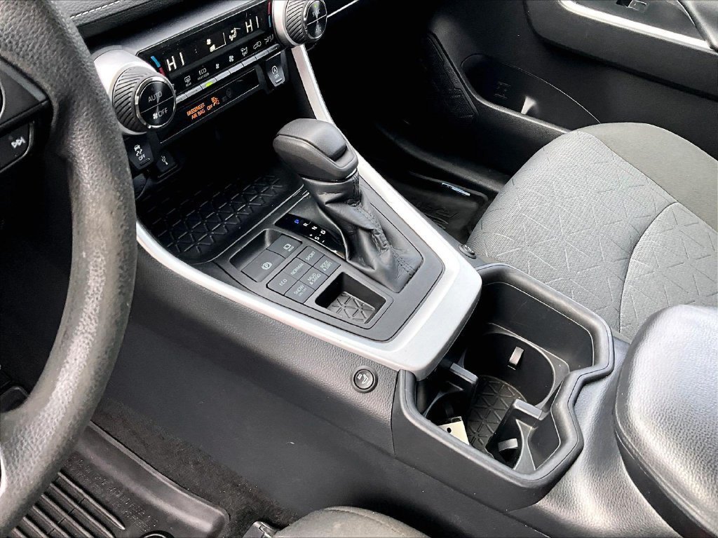 Used 2022 Toyota RAV4 XLE AWD/4WD image 20