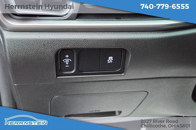 Used 2024 Kia Sorento S w/ Panoramic Sunroof Package image 18