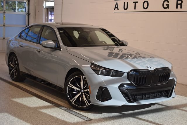 New 2027 BMW 530i xDrive w/ M Sport Package AWD/4WD image 1