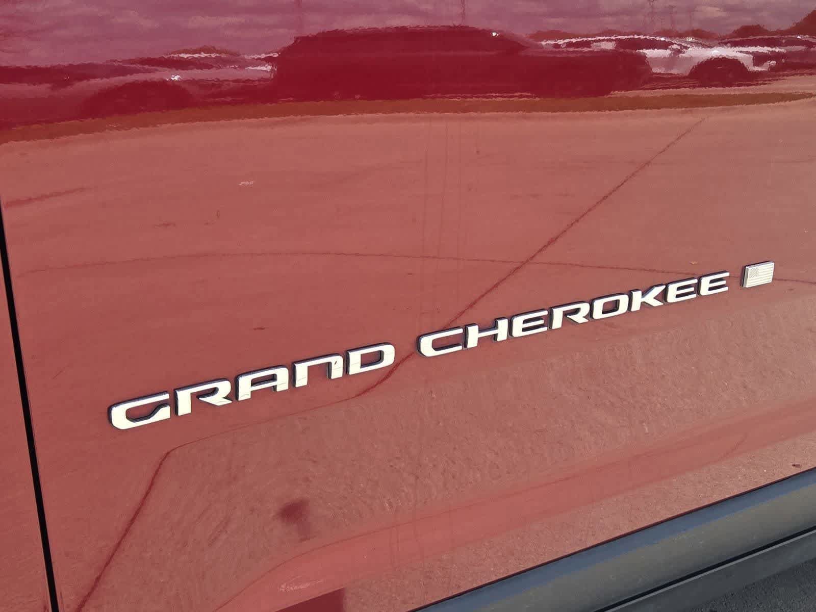 Used 2022 Jeep Grand Cherokee L Limited w/ Luxury Tech Group II RWD image 11