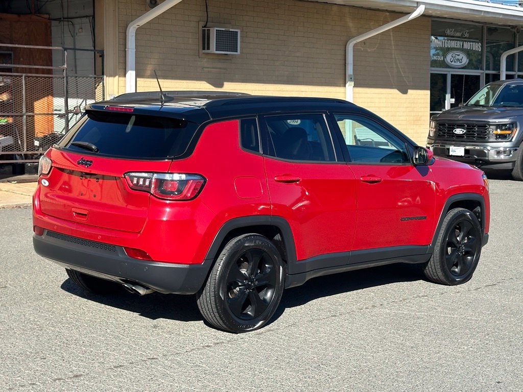 Used 2019 Jeep Compass Latitude FWD image 9