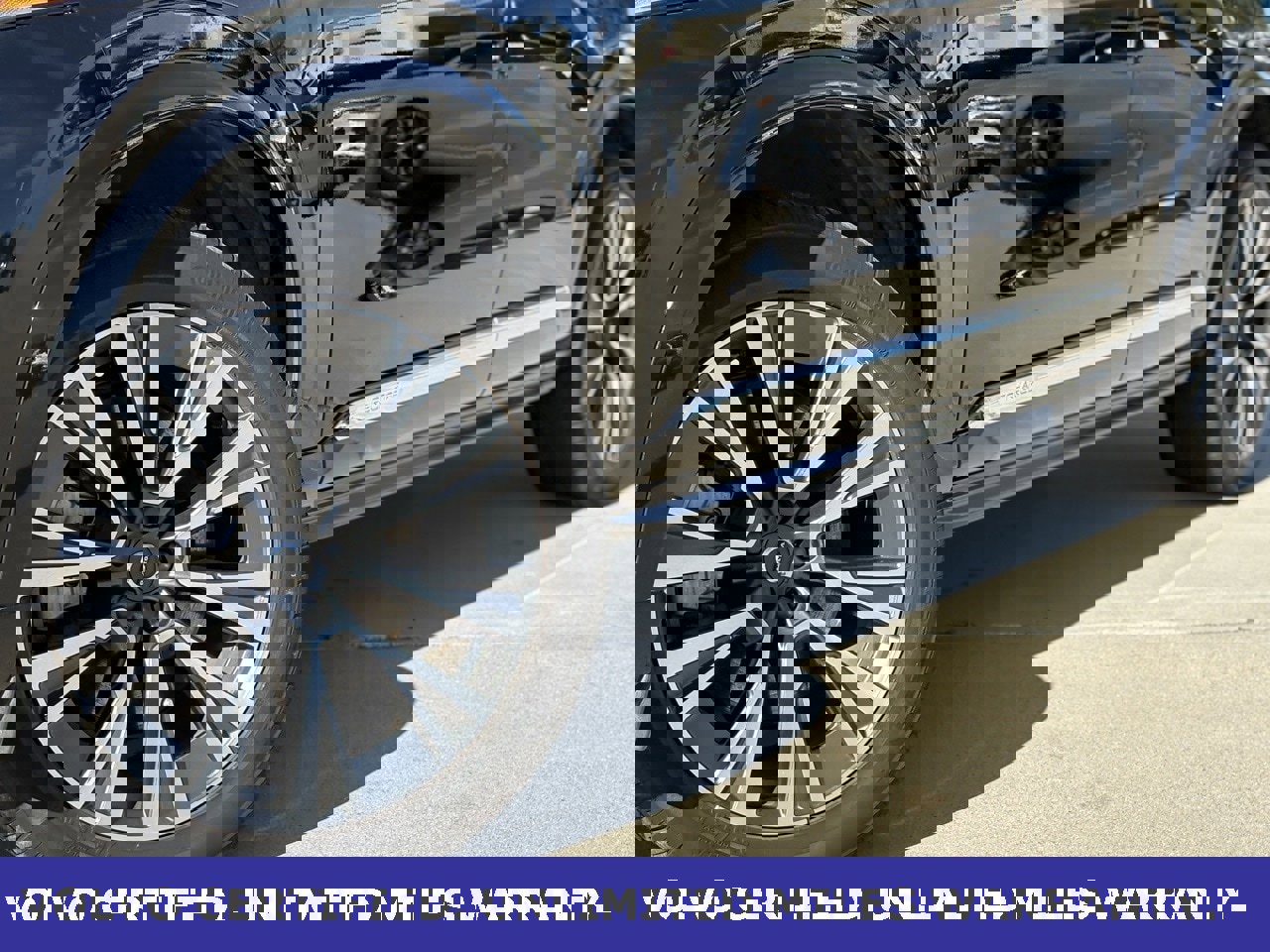 Certified 2022 Volvo XC90 T8 Inscription Expression w/ Advanced Package image 8