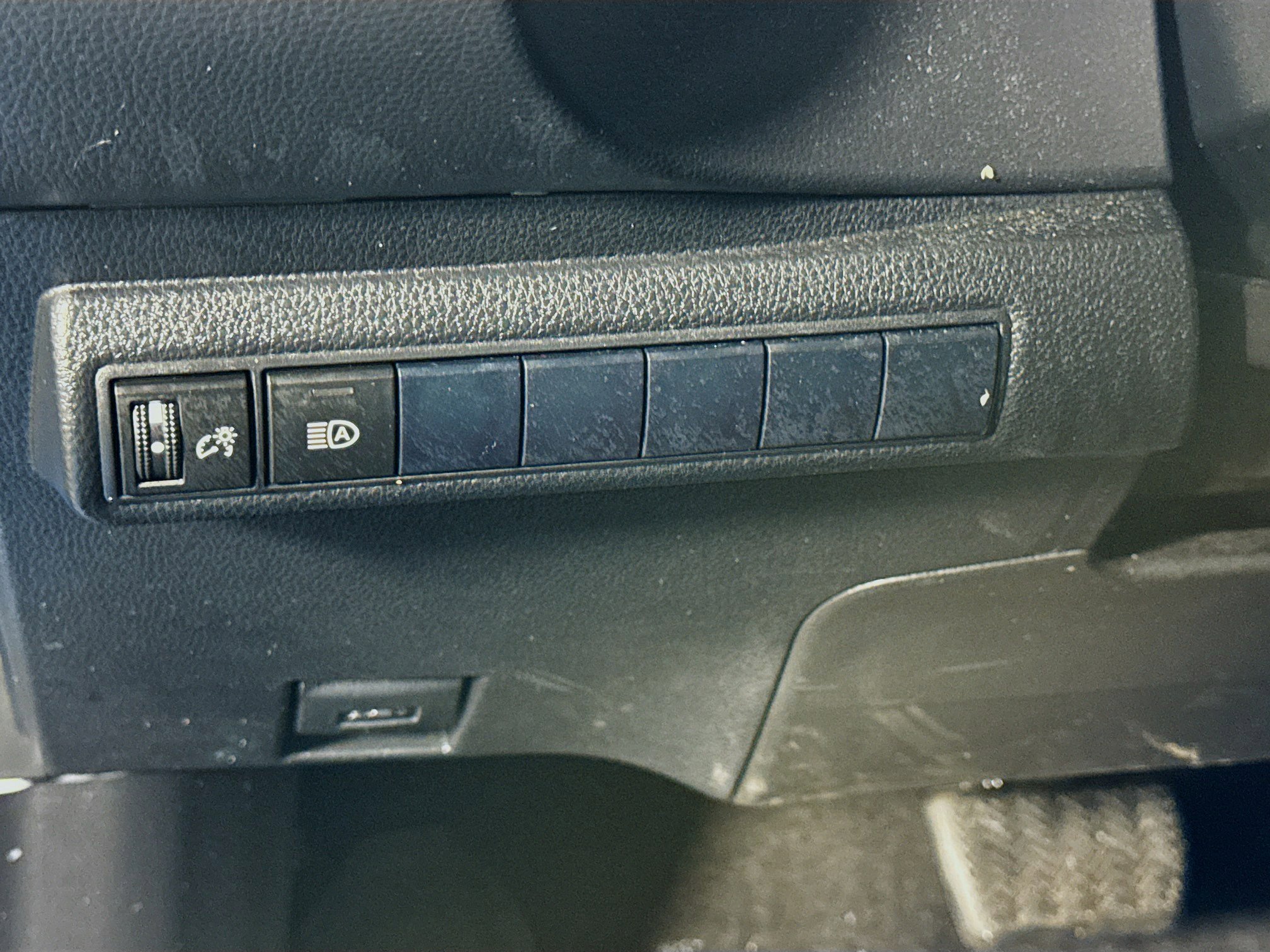 Certified 2019 Toyota Corolla SE w/ SE Option Package image 10