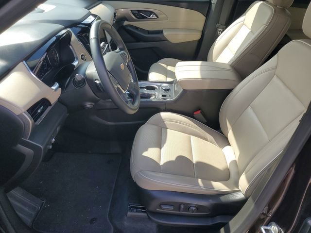 Used 2023 Chevrolet Traverse Premier w/ LPO, Cargo Package FWD image 5