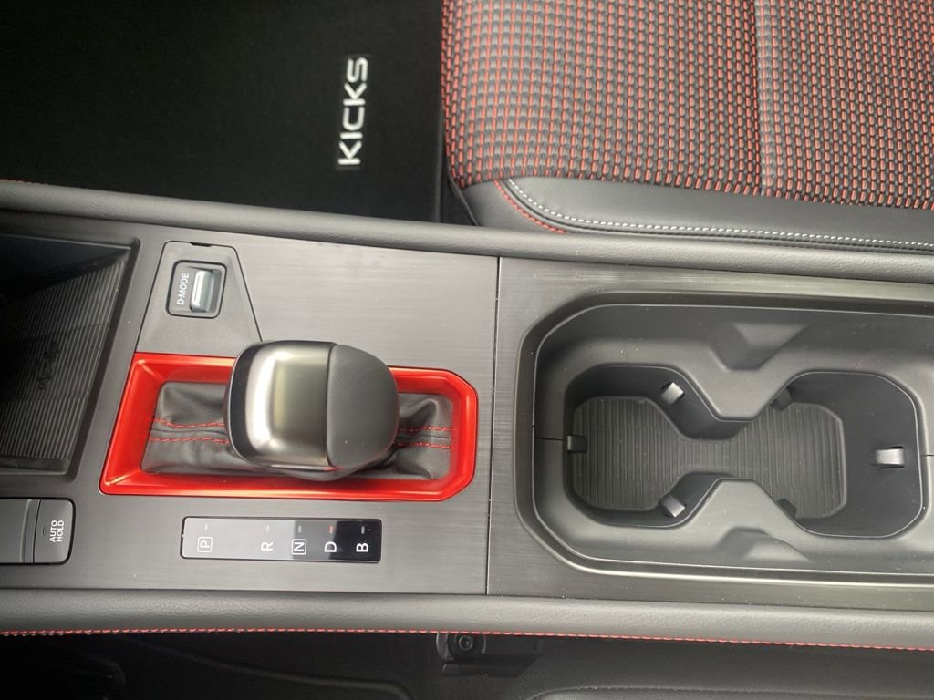 New 2026 Nissan Kicks SR w/ SR Premium Package FWD image 26