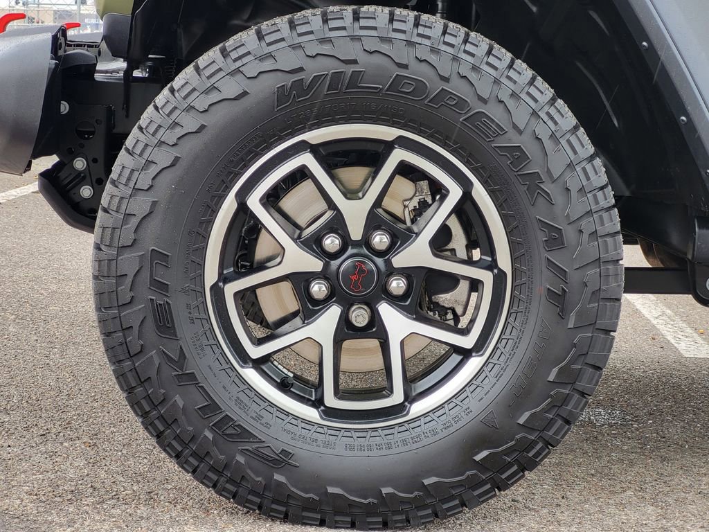 Used 2025 Jeep Gladiator Rubicon w/ Convenience Group AWD/4WD image 7