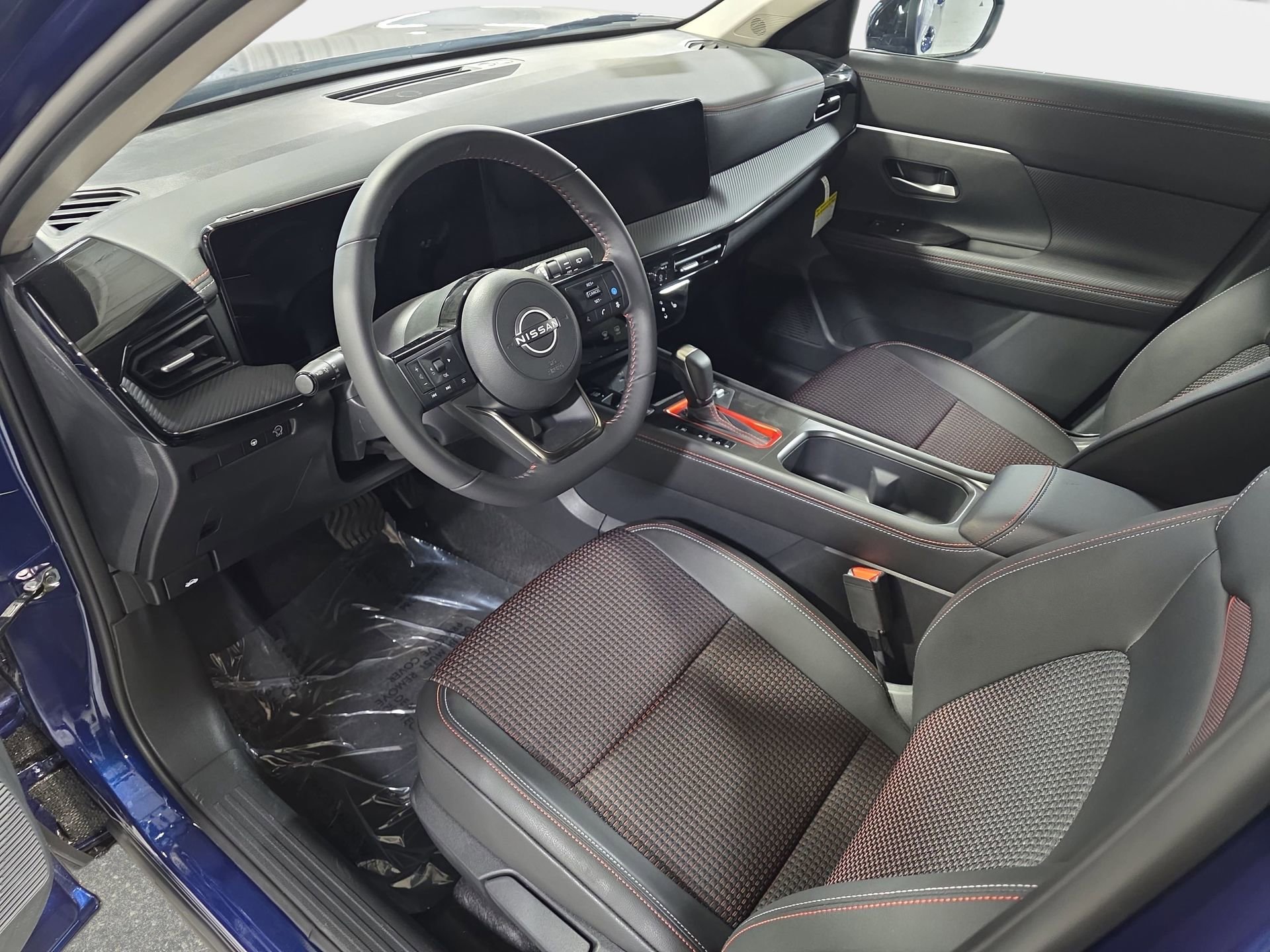 New 2026 Nissan Kicks SR w/ Cold Weather Package image 15